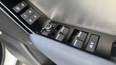 Land Rover Range Rover Velar 2.0 D200 R-Dynamic SE 5dr Auto Diesel Estate